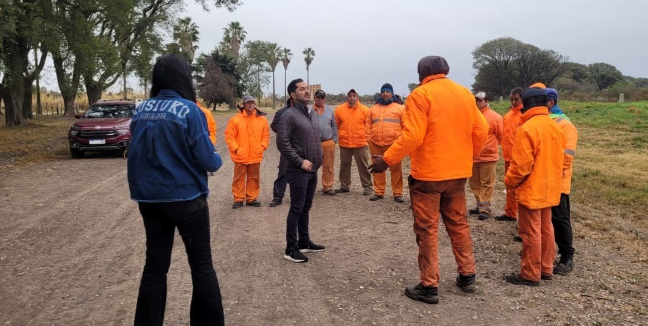 Báscolo se reunió con trabajadores suspendidos de la Ruta N° 11