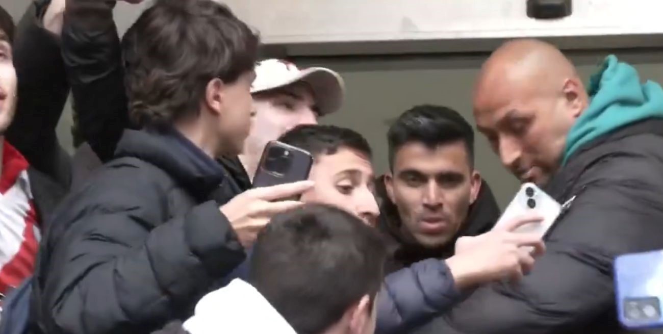 Locura por la llegada del "Huevo" Acuña a River: así salió de la revisión médica