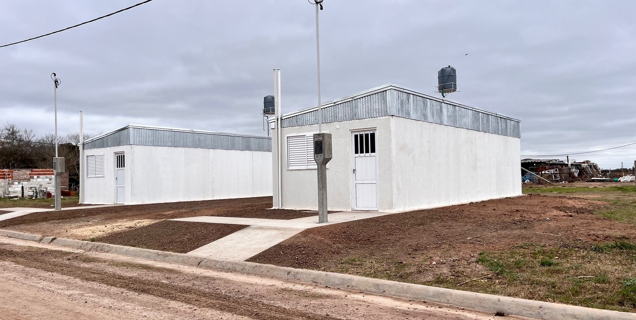 Autoridades de la Secretaría de Hábitat recorrieron obras en viviendas sociales de San Jerónimo del Sauce