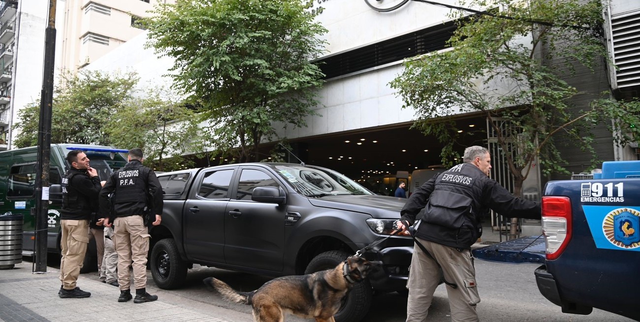 Amenazas de bomba en la Bolsa de Comercio y el Aeropuerto de Rosario