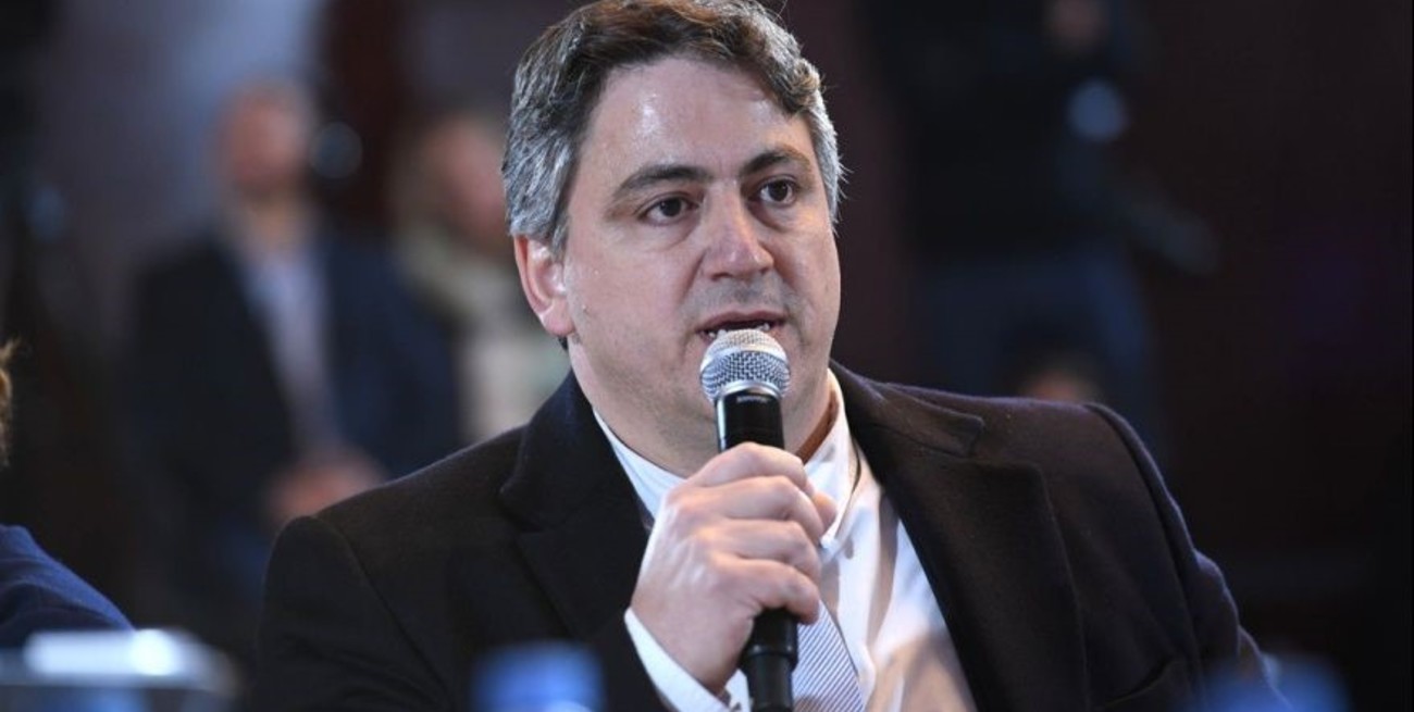 Echaron a Francisco Paoltroni del bloque de senadores de La Libertad Avanza