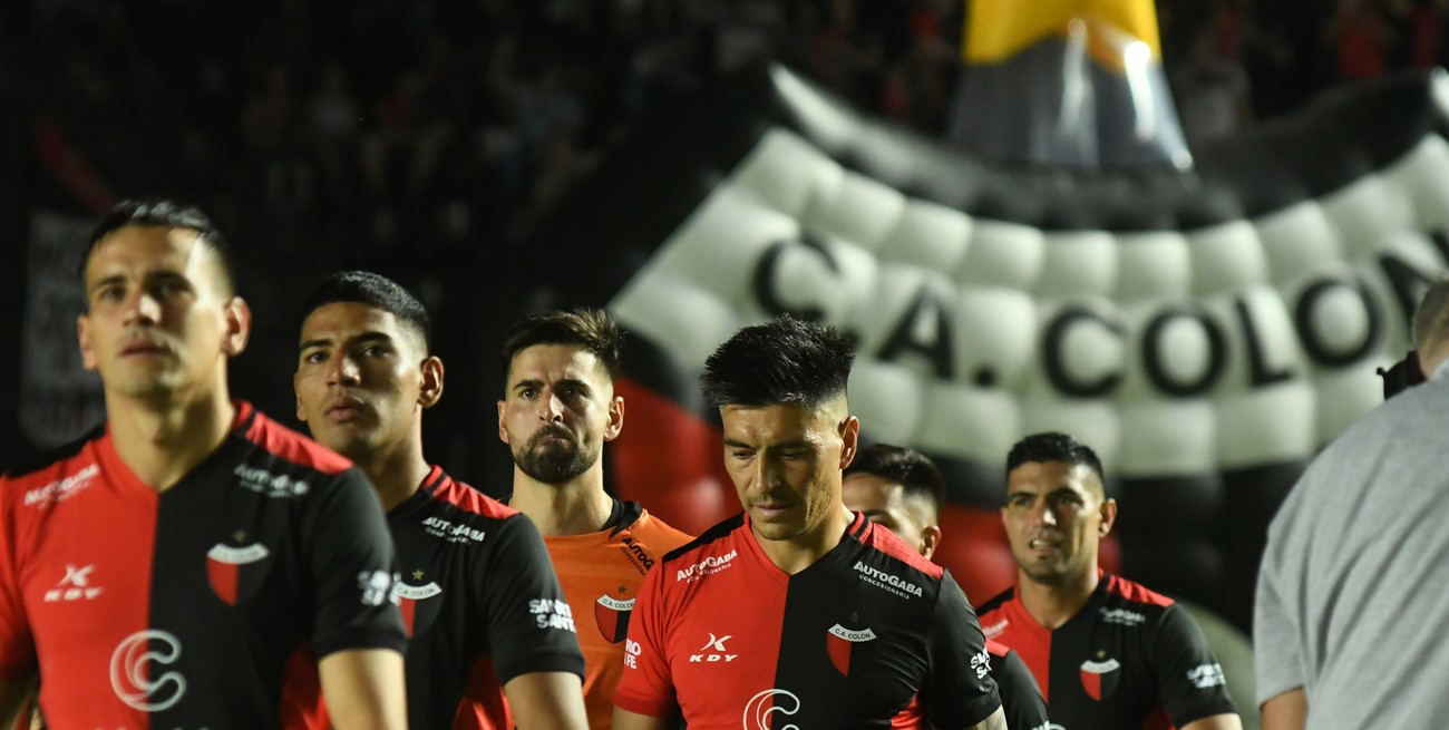 Colón todavía respira en "la zona (B) de la muerte" 