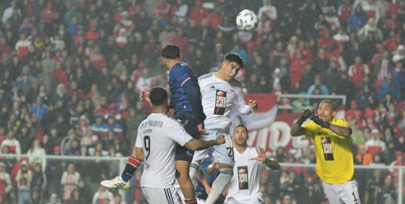 Unión sufrió la ley del ex con los guantes de Arce: 0-0
