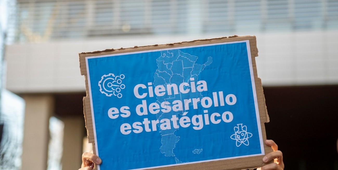 Se suman las advertencias por un ajuste "sin precedentes" que pone a la ciencia en la cuerda floja