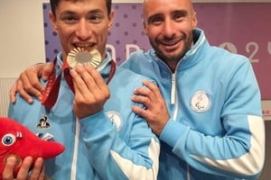 Fernando Vázquez junto a su asistente Bruno Zanacchi.