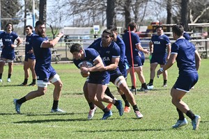 Tras varios entrenamientos en las instalaciones de CRAI, en Santa Fe, Contepomi definió el equipo para jugar en cancha de Colón. Crédito: Flavio Raina