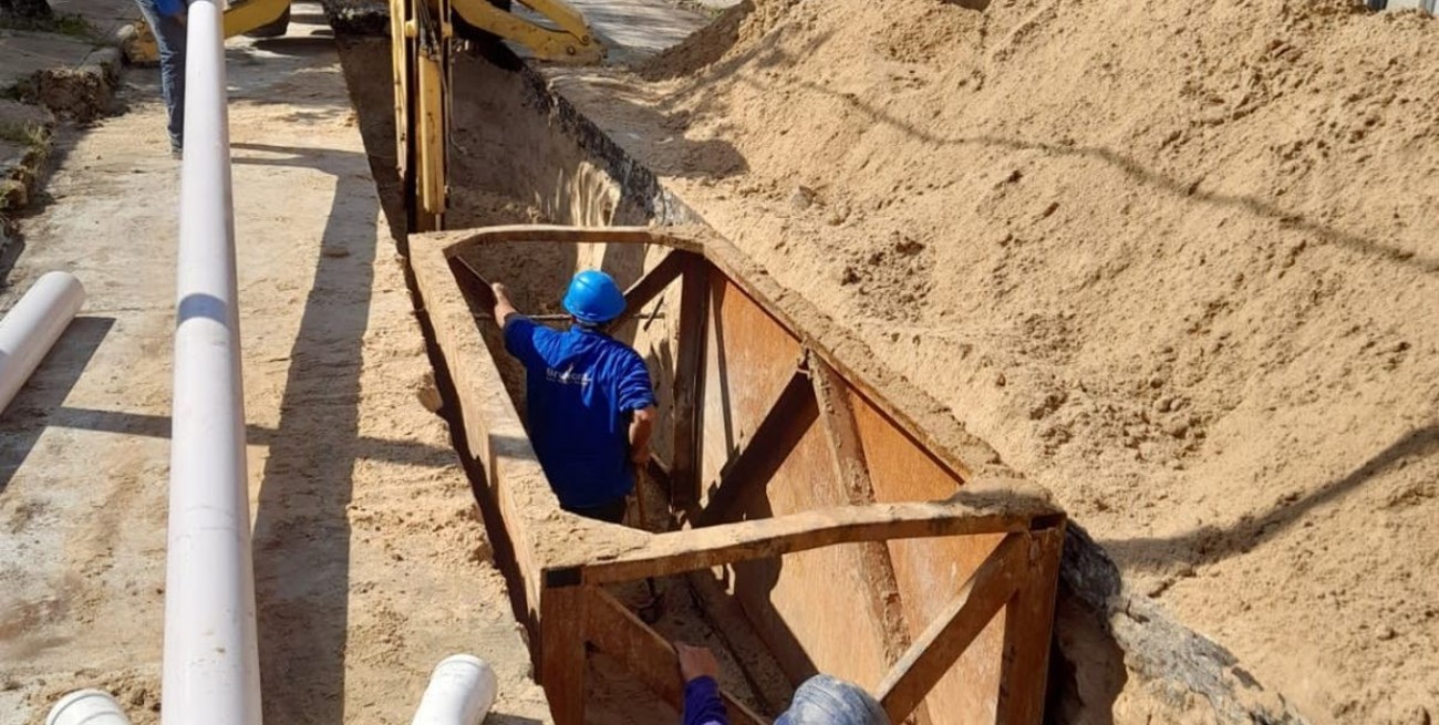 Mega operativo de limpieza de todo el sistema cloacal en el macrocentro santafesino