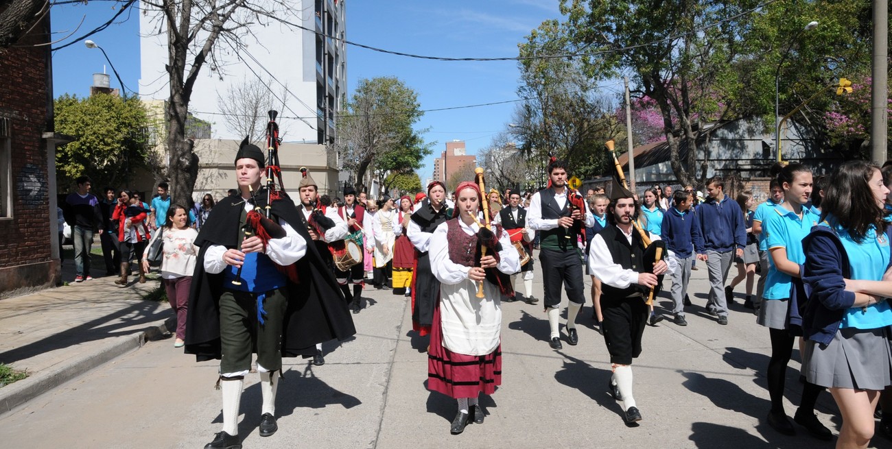 El colegio Covadonga celebra el Día de las Asturias y de "la Santina"