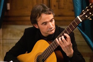 "Caffë Manouche", es el nuevo CD del guitarrista y compositor Hernán Navarro, nacido y formado en la ciudad de Rosario. Foto: Gentileza