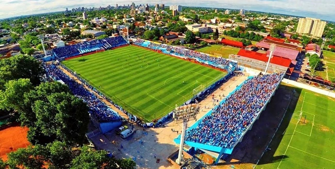 "Al que quiere celeste, que le cueste": Colón y una cancha en la que ganó poco