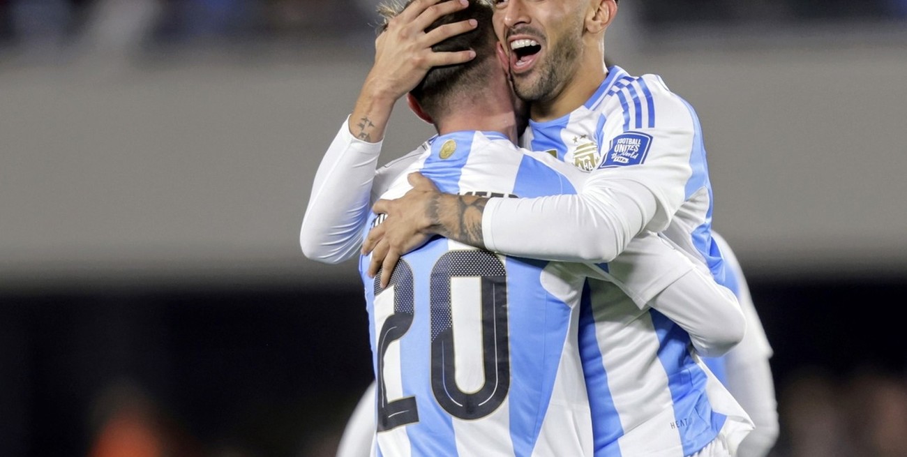 Lionel Scaloni: "El horario es igual para los dos, pero no ayuda al espectáculo"