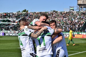 Chicago ganó un importante partido ante Aldosivi y es el único líder en la zona de Colón.