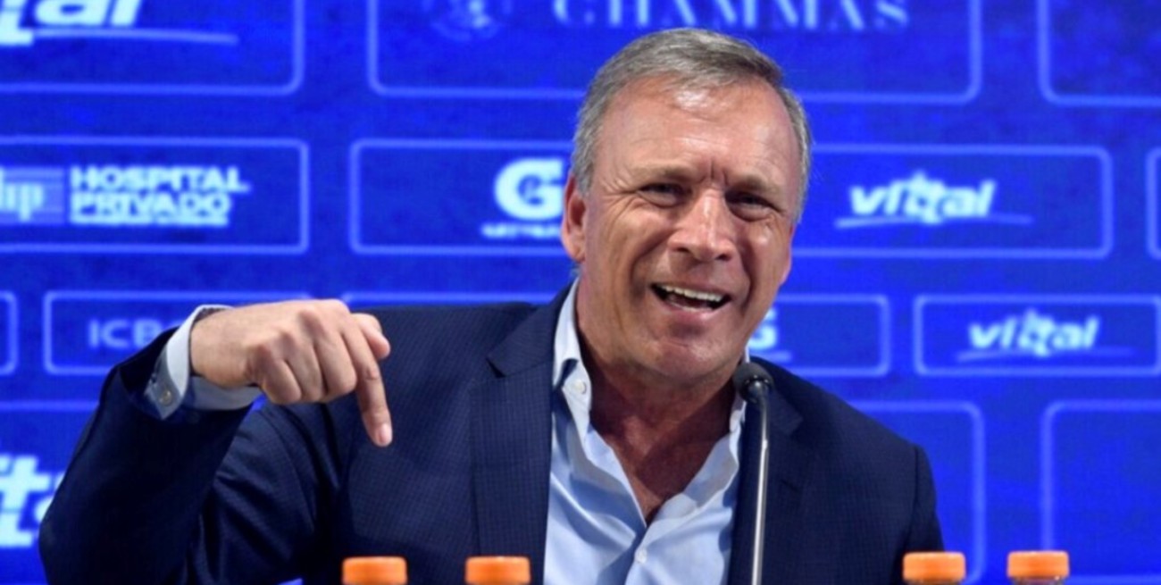 Fassi respondió las acusaciones de Merlos: "No entramos al vestuario y nadie estaba armado"