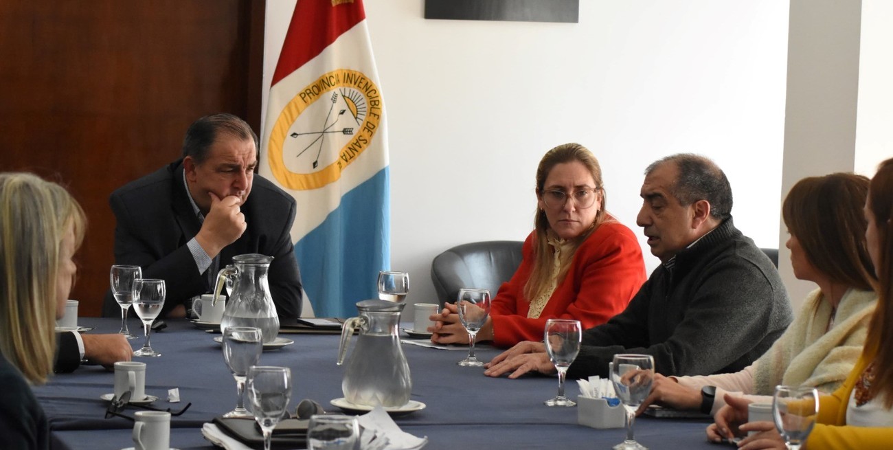 ASOEM participó de la reunión donde se expusieron los lineamientos del informe actuarial para la CMJyP 