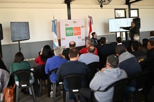 Durante el encuentro se brindó un reporte sobre la actual situación ictícola, como así también sobre la puesta en marcha del nuevo sistema informático para los Puertos Fiscalizadores. Asimismo se informó sobre las diferentes acciones que se vienen desarrollando sobre Control y Fiscalización en diversos puntos de la Provincia; y una reseña sobre lo abordado en la Comisión de Pesca Continental.