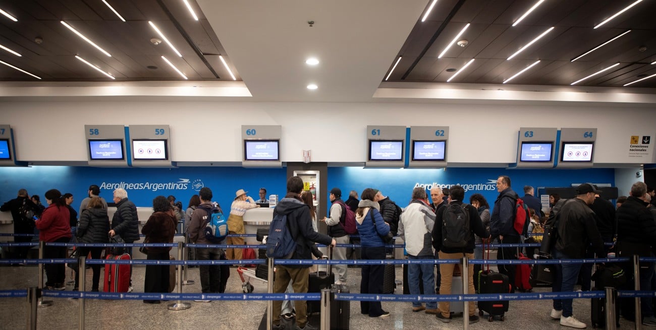 Conciliación obligatoria: se levantó el paro de controladores aéreos