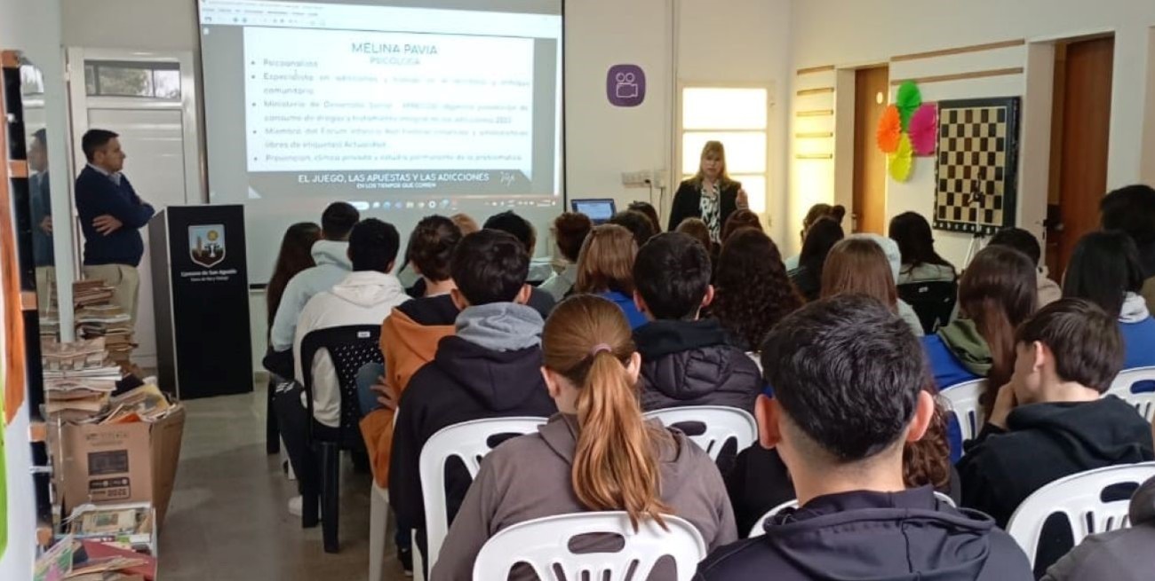 Alumnos de San Agustín participaron de un taller sobre consumo problemático y Ludopatía