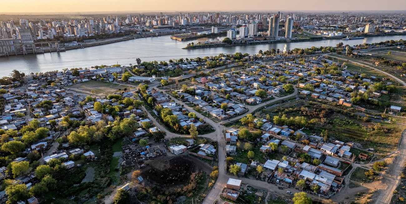 La segregación y exclusión de Alto Verde, frente a la revitalización del puerto de Santa Fe