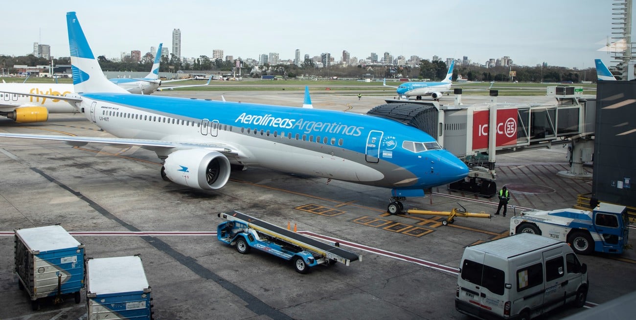 Cierre temporal de una pista en Ezeiza: cancelaciones, cambios de rutas y reprogramaciones de vuelos