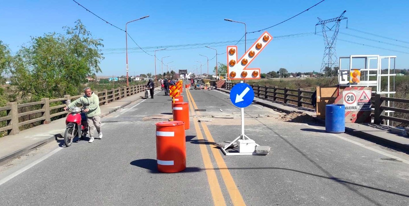 Con el 50% de los trabajos completados, en noviembre retirarían el puente Bailey del Carretero