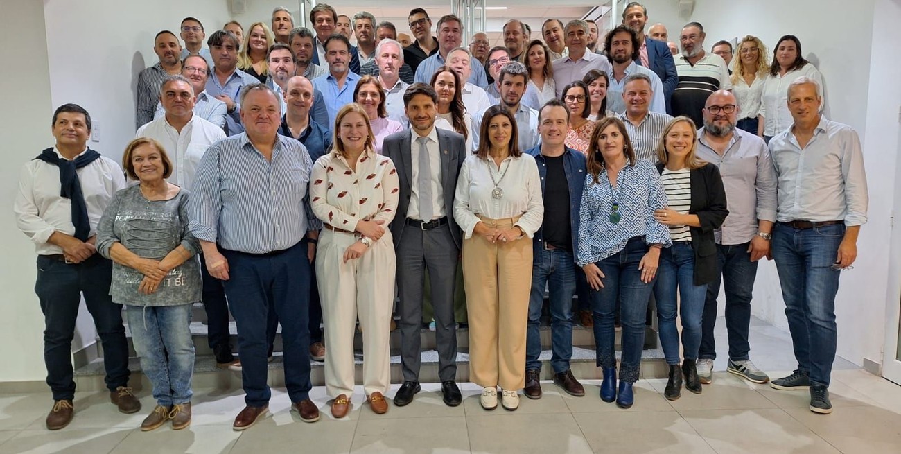 Con Pullaro y Scaglia presentes, Unidos se reencontró en la sede de UCR