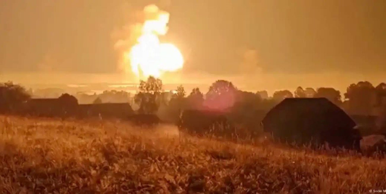 Duro golpe de Ucrania: destruyó un enorme depósito de armas ruso