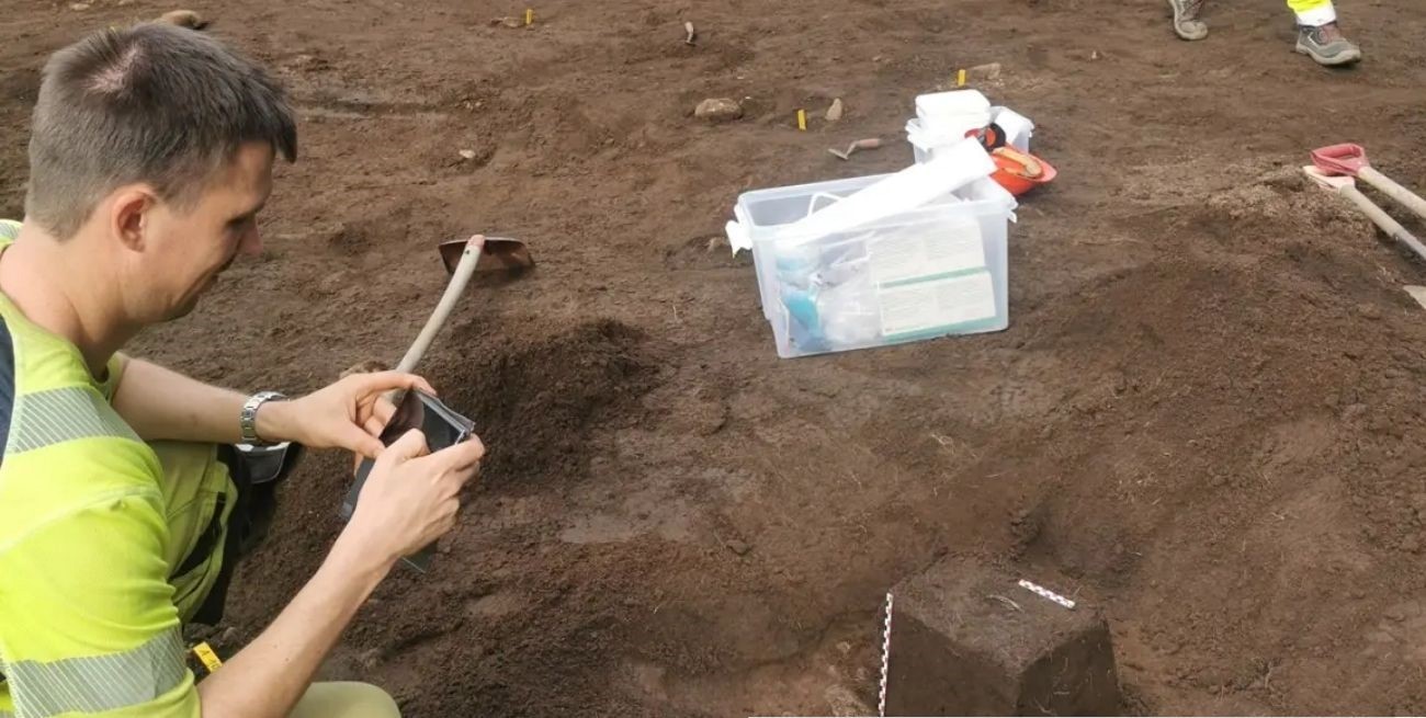 Arqueólogos descubren un tesoro vikingo de mil años de antigüedad en Noruega