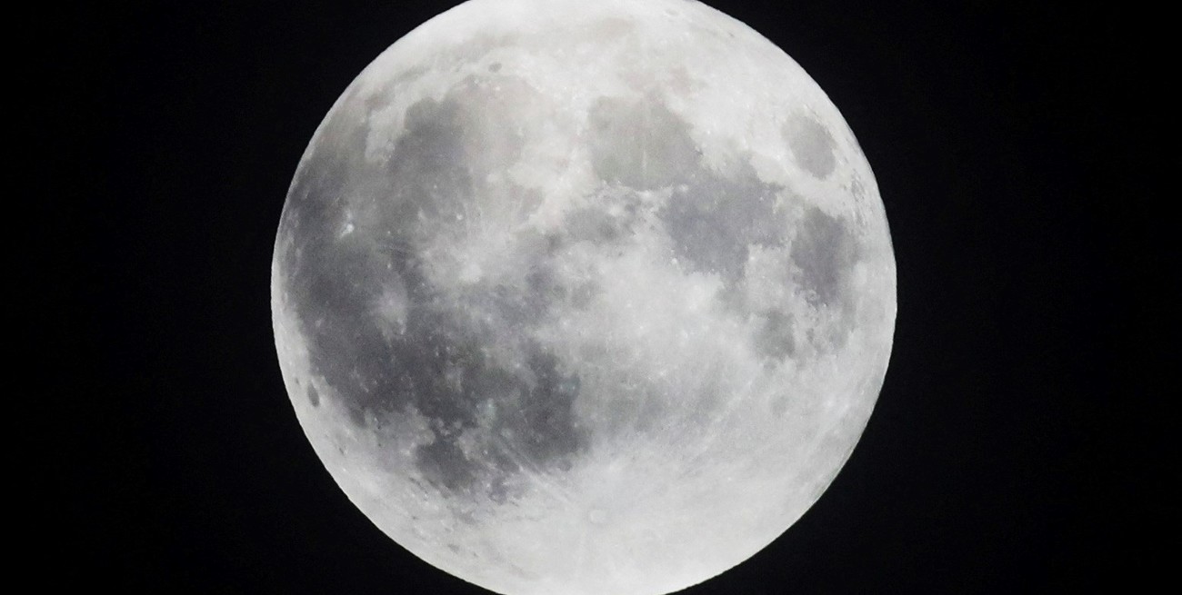 Así se vivió el "mini eclipse" lunar en Santa Fe