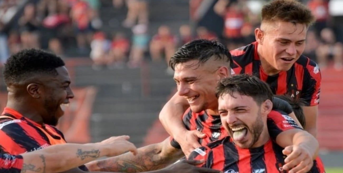 Volvió a respirar: Patronato goleó a Estudiantes