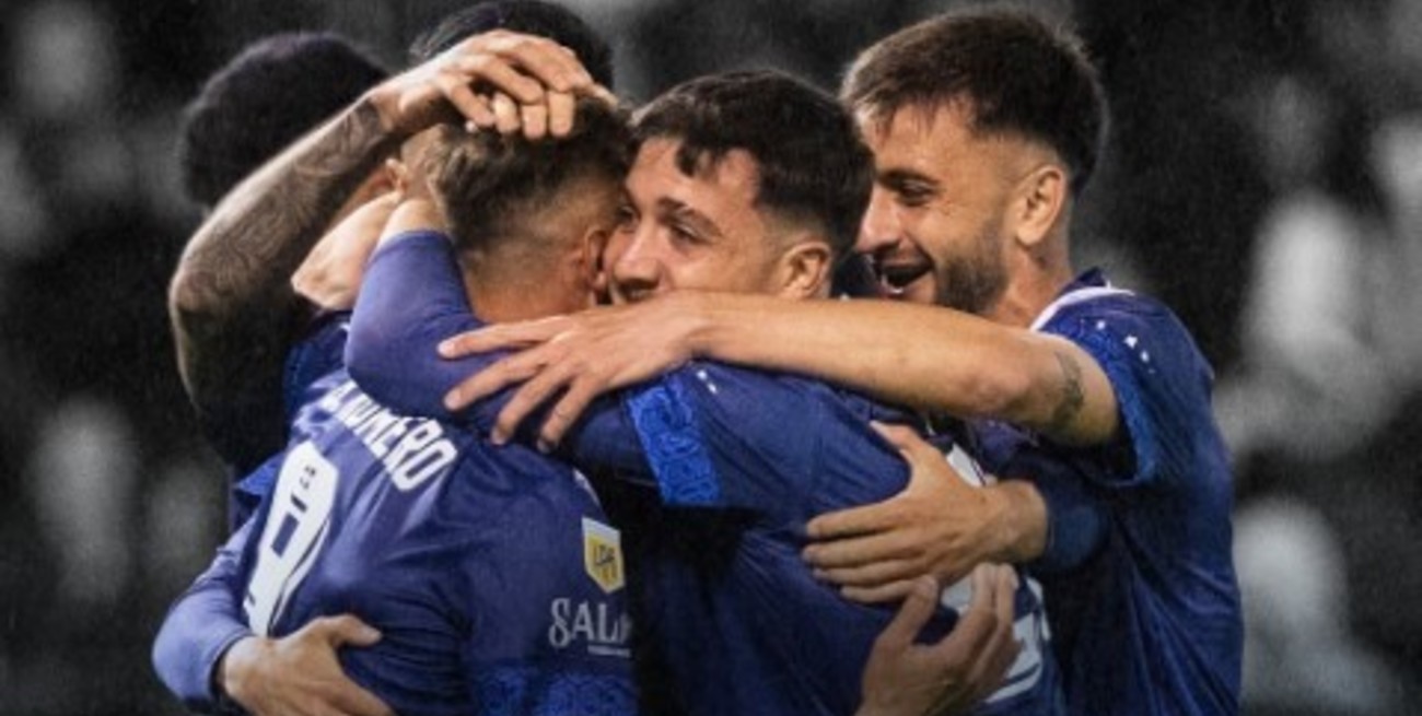 Vélez sigue imparable: venció a Estudiantes y se afianza en lo más alto del campeonato