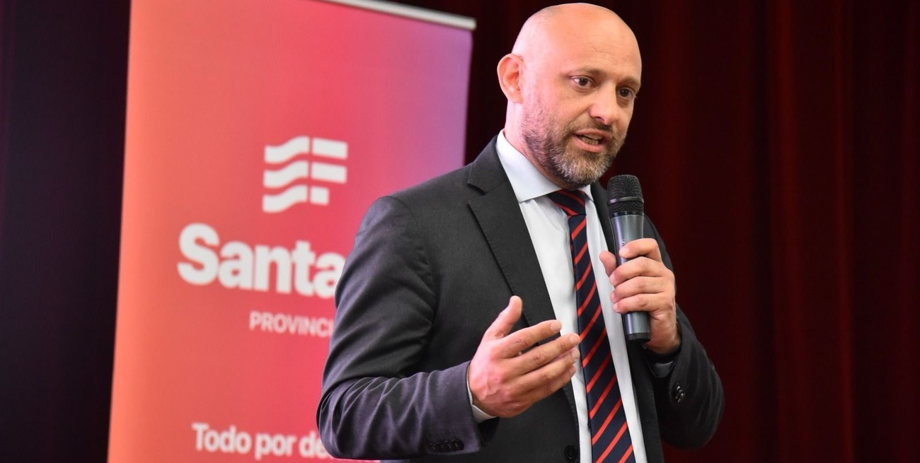 Para Puccini, "a la EPE deben ingresar los que estén mejor preparados"