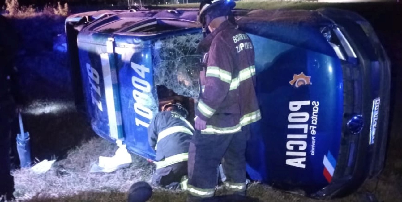 Lehmann: persecución y vuelco de un patrullero; dos policías lesionados