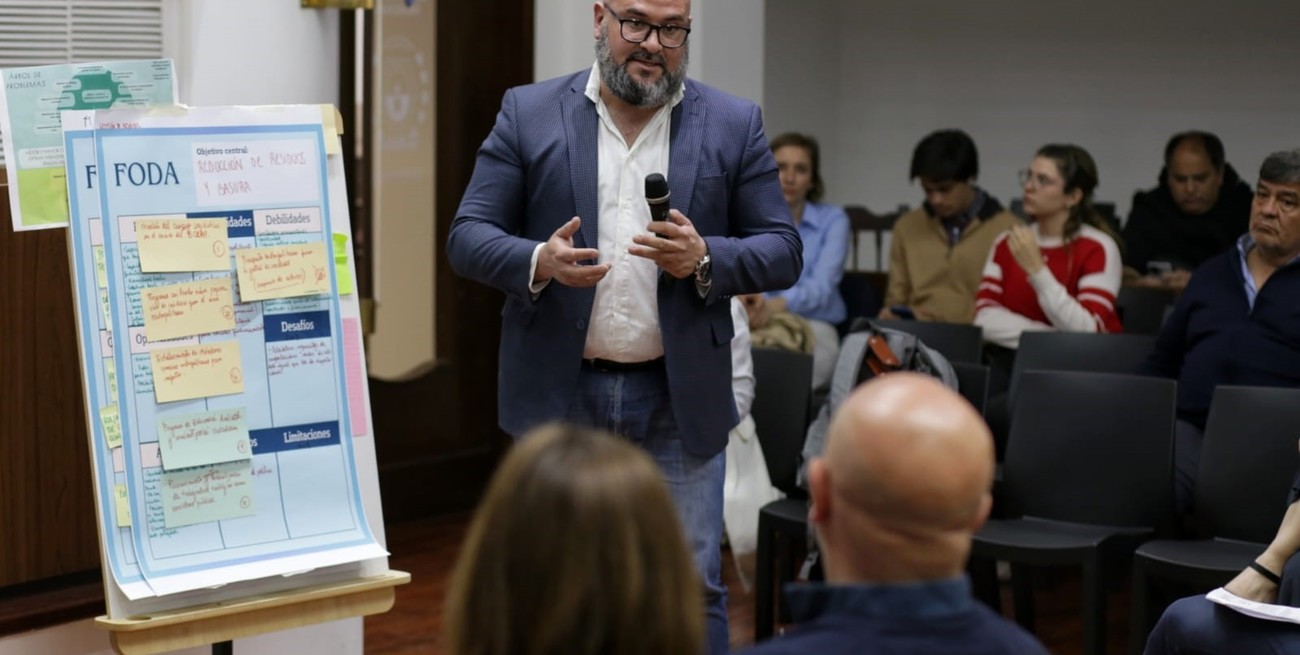 Carlos Suárez: "Hoy dimos un nuevo paso para unificar la gestión de los residuos del área metropolitana"