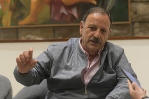 Soy optimista de que podamos constituir un frente que pueda enamorar a la sociedad, que la sociedad vuelva a poner su confianza en este sector que va a hacer lo humanamente posible para sacar de esta situación a la República Argentina.  Manuel Fabatía 