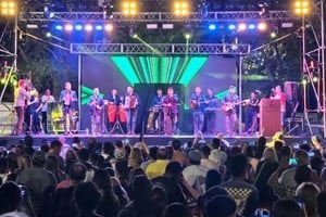 El show principal estuvo a cargo de Los Lirios.