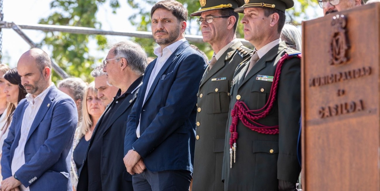 Pullaro recorrió localidades de Caseros, Rosario y San Martín