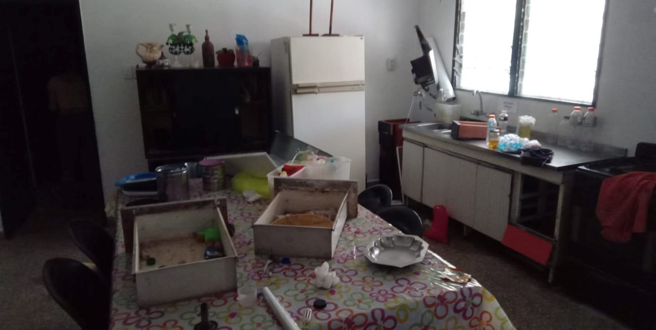 Robos y destrozos de viviendas en el paraje Rincón Amigo