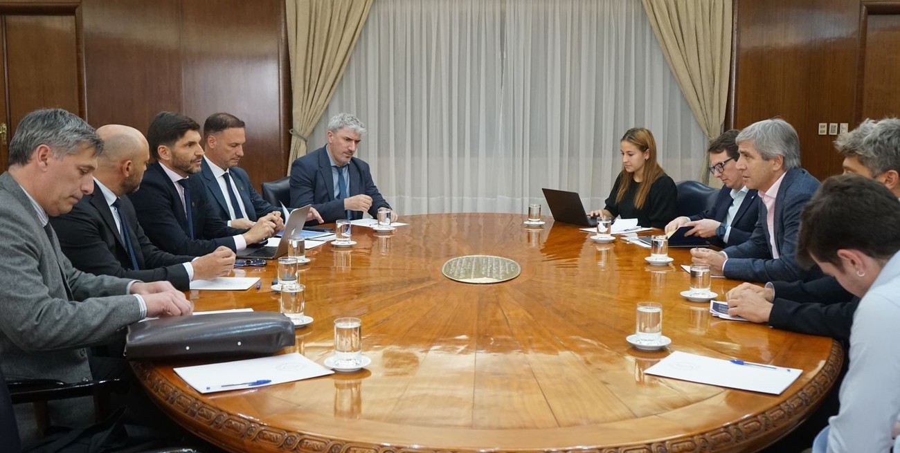 Pullaro y tres ministros santafesinos se reunieron con el titular de Economía, Luis Caputo