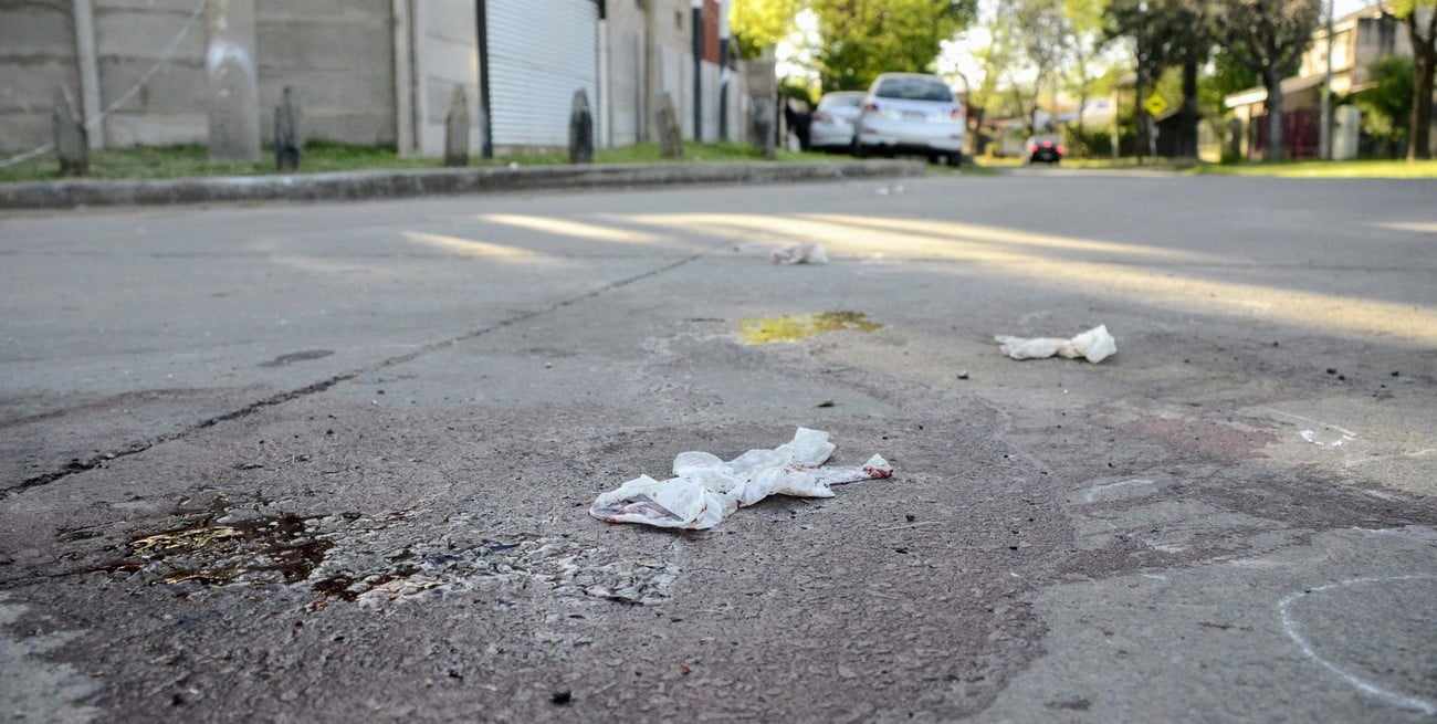 Acribillaron a tiros al yerno de Guille Cantero en la zona norte de Rosario