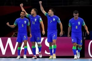 Brasil, campeón mundial en cinco ediciones previas (1989, 1992, 1996, 2008 y 2012), sigue siendo el principal candidato al título en Uzbekistán. 