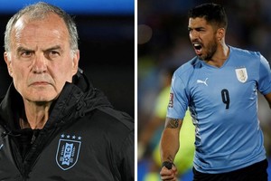 El atacante uruguayo develó los polémicos momentos que vivió con Marcelo Bielsa.