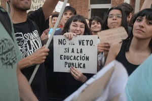 El reclamo por más fondos para las universidades públicas se mantiene pese al rechazo presidencial y legislativo a la ley de Financiamiento. Crédito: Manuel Fabatía