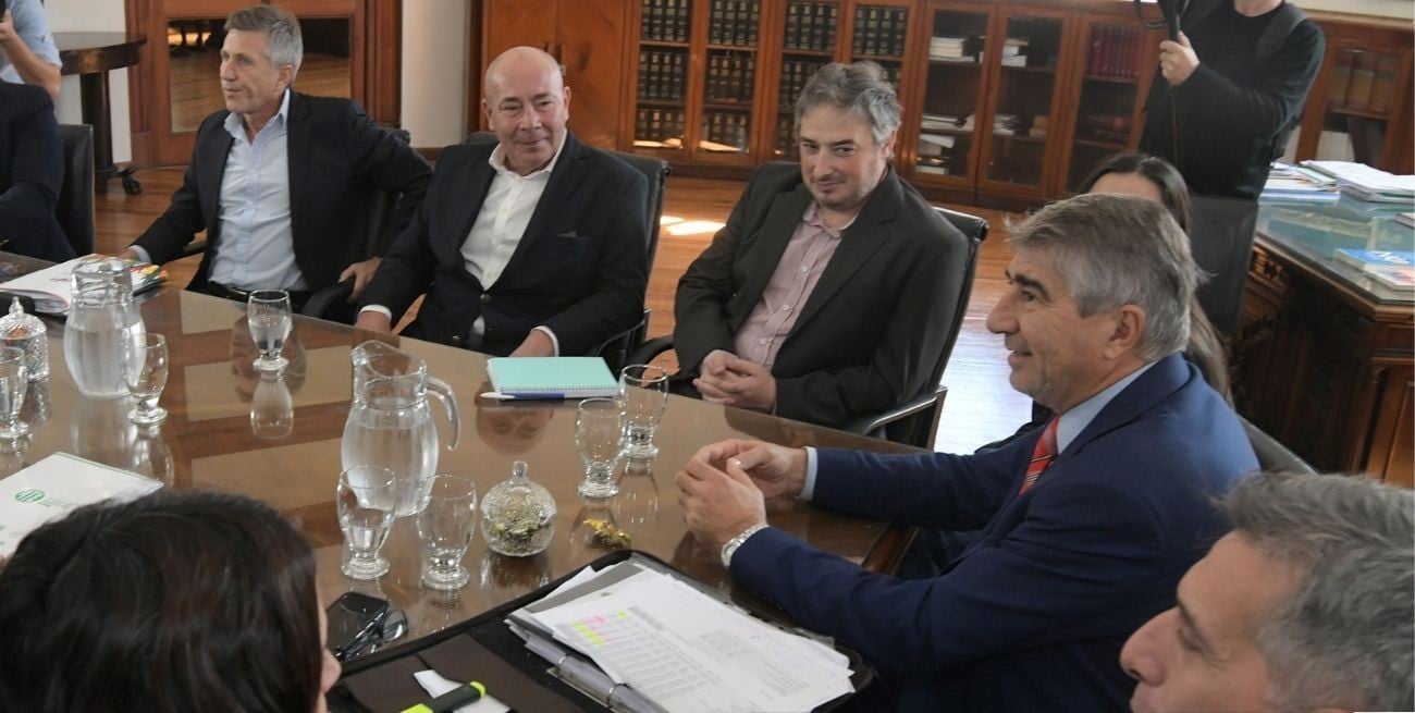 El gobierno de Santa Fe ofreció un 12 % a los empleados públicos de la administración central