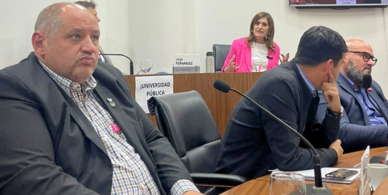 Laurenti se manifestó a favor de la educación pública, transparente y de calidad