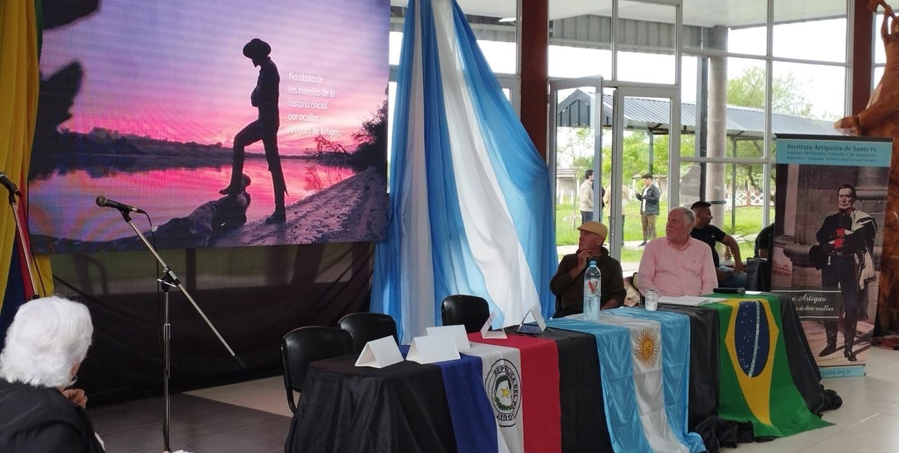 La huella de Artigas llegó en forma de charlas al norte santafesino