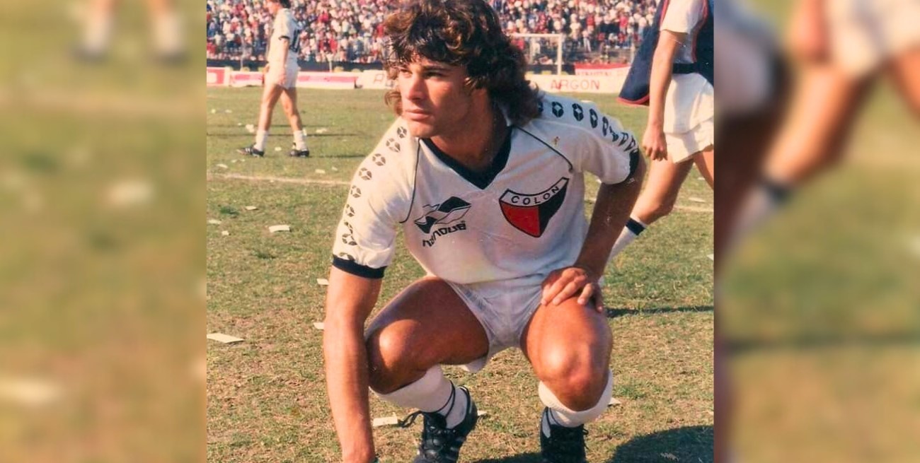 Eduardo Azoge salió a "bancar" a los jugadores de Colón