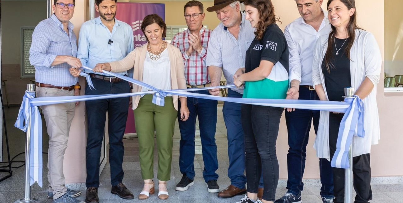 Pullaro inauguró en La Criolla la primera del programa provincial