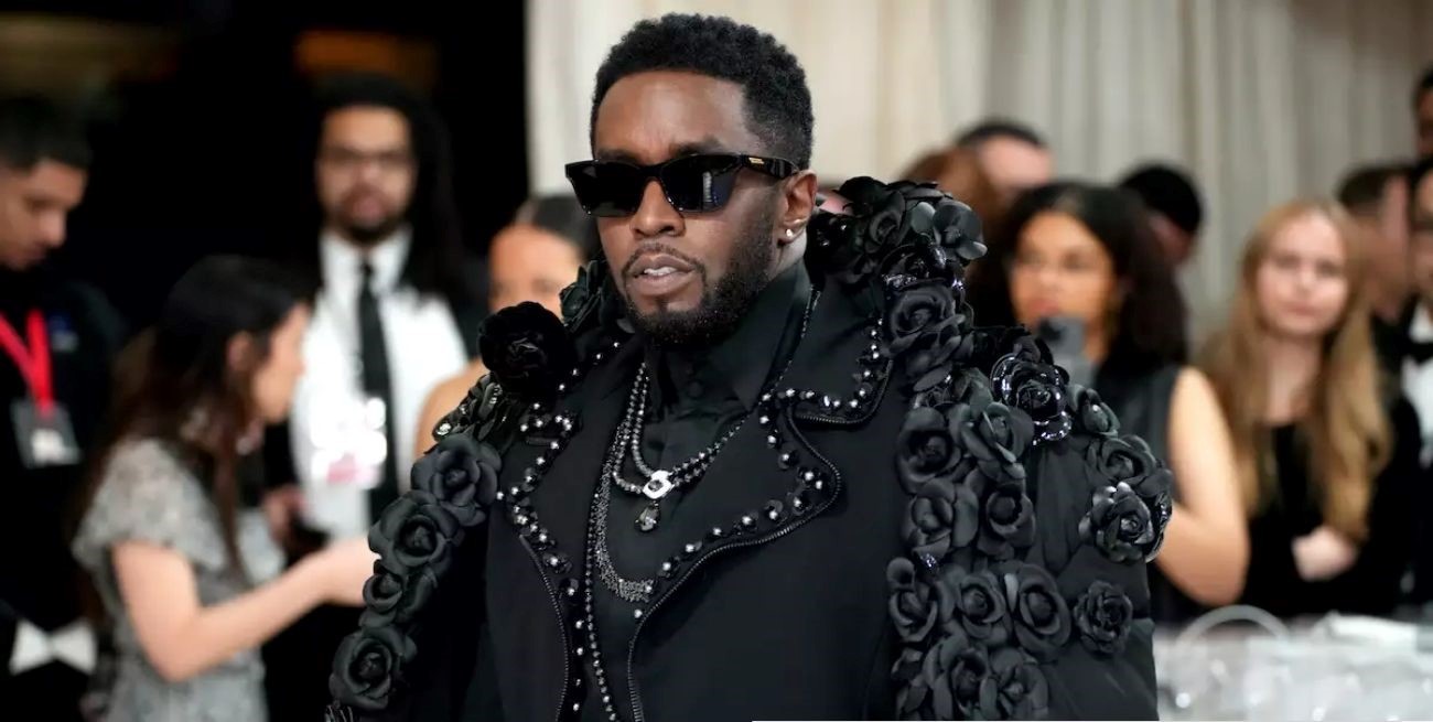 La exnovia de "Diddy" Combs dijo que la obligaba a participar en orgías