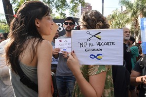 La imagen corresponde a una de las protestas realizadas por el Conicet en defensa del sistema científico y en reclamo por los recortes en fondos y becas. Este martes fueron los representantes de las provincias quienes plantearon su preocupación por el desfinanciamiento y la falta de un proyecto claro en materia de ciencia y tecnología. Crédito: Guillermo Di Salvatore