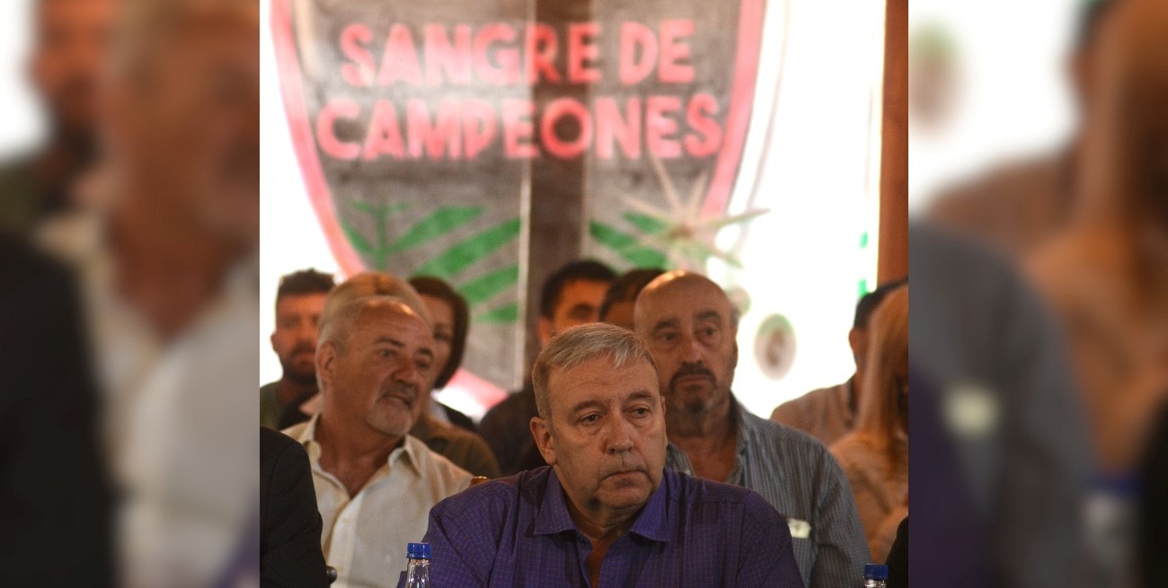 La oposición asegura que Godano maneja Colón "como un club de Liga"